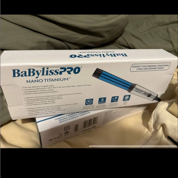 BaBylissPRO Nano Titanium Curling Wand - Picture 3 of 3